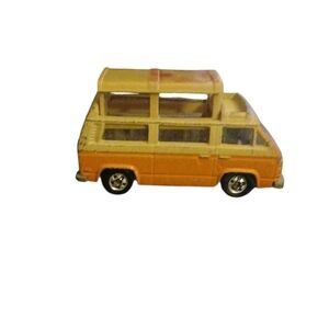 Hot Wheels Sunagon VW Pop-up Camper Van Volkswagen Orange/Tan Hong Kong 1981